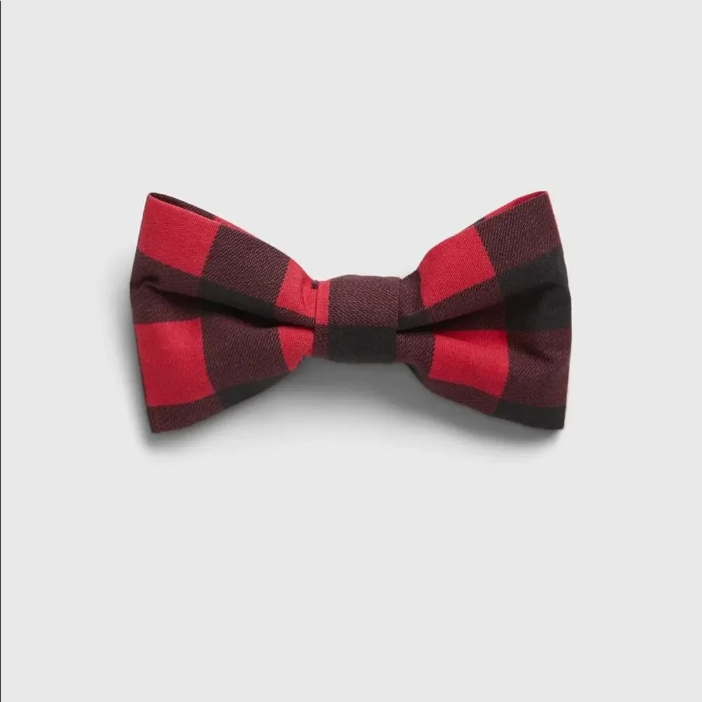 NWT Gap Boy’s Buffalo Plaid Red and Black Clip On Bow Tie